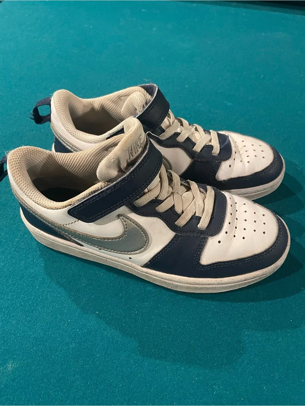 Nike Kids Navy, White and Silver Low-Top Sneakers
